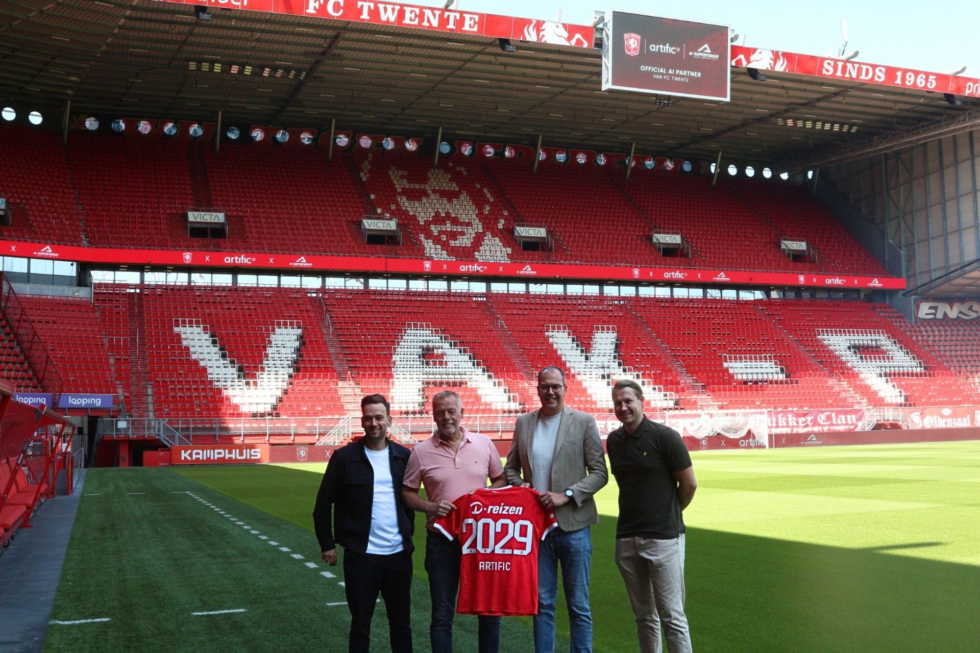 ARTIFIC X FC TWENTE — SOCIAL / 
 / CONTENT